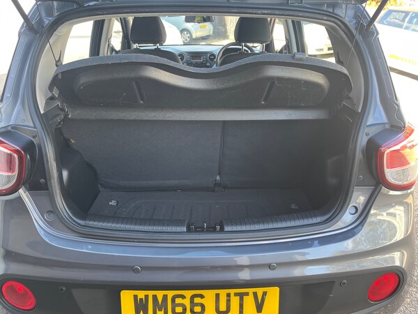 Used Hyundai i10 2017 for sale - 76026940: Photo 3