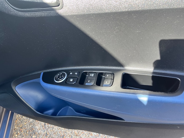 Used Hyundai i10 2017 for sale - 76026940: Photo 8