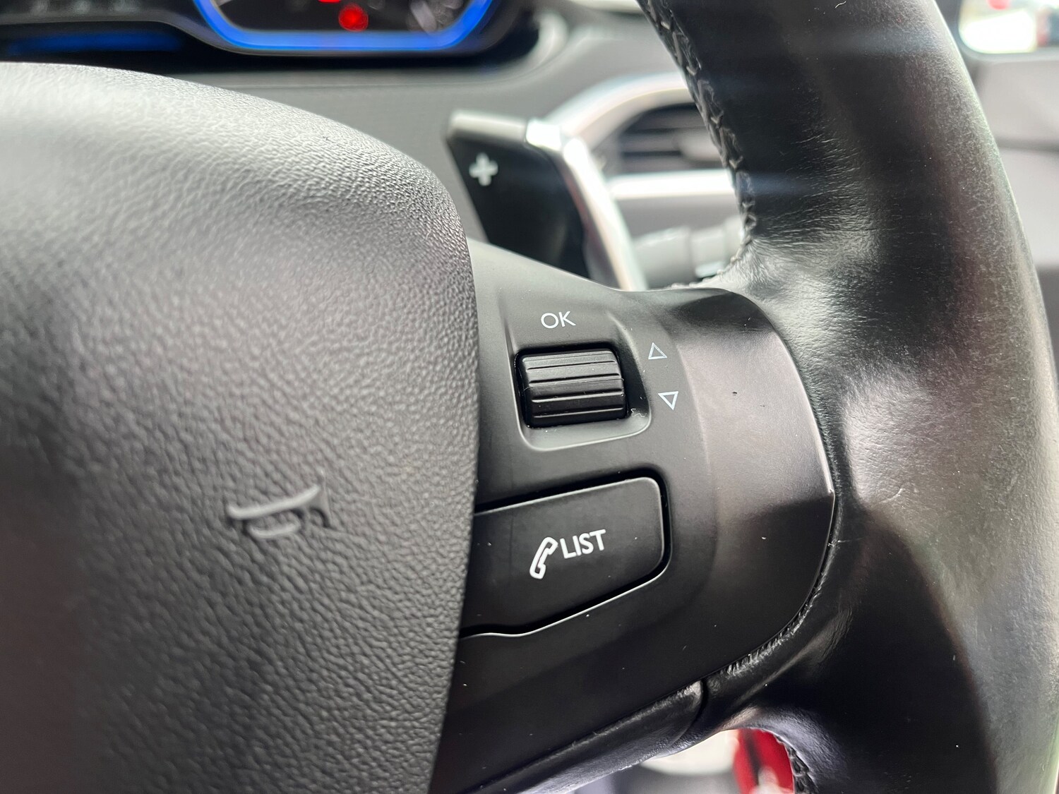 Used Peugeot 2008 2015 for sale - 77904348: Photo 14