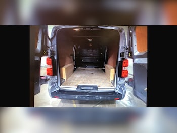 Used Vauxhall Vivaro 2023 for sale - 77701477: Photo