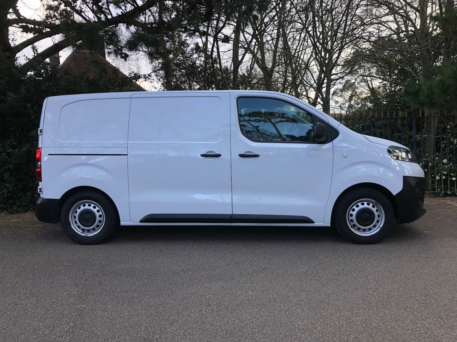 Used Vauxhall Vivaro 2023 for sale - 78059919: Photo 3