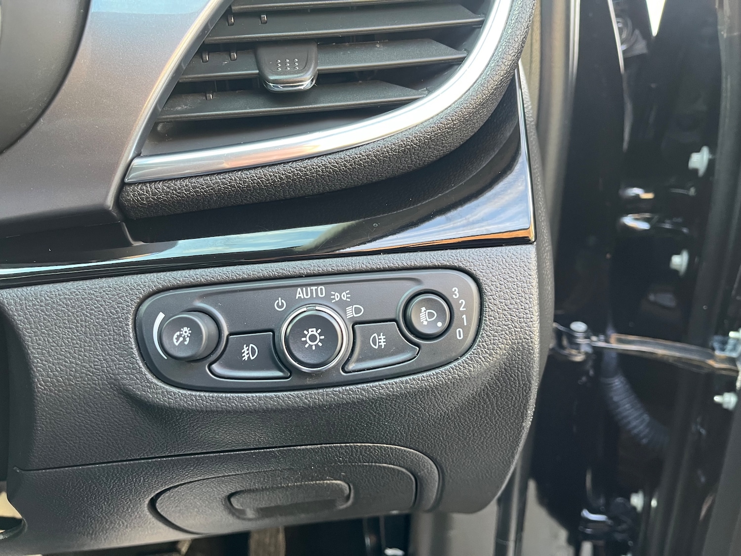 Used Vauxhall Mokka X 2017 for sale - 77013947: Photo 12