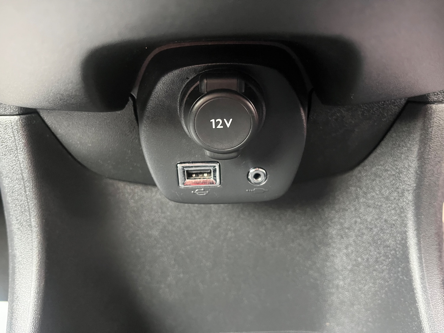 Used Peugeot 108 2016 for sale - 77236240: Photo 9