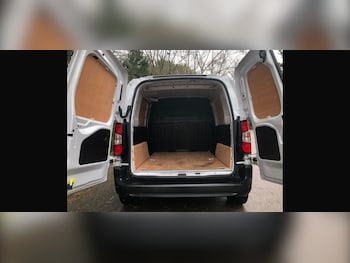 Used Peugeot Partner 2023 for sale - 77701492: Photo