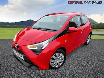 2021 (71) - 1.0 VVT-i x-play Hatchback 5dr Petrol x-shift Euro 6 (Safety Sense) (71 ps)