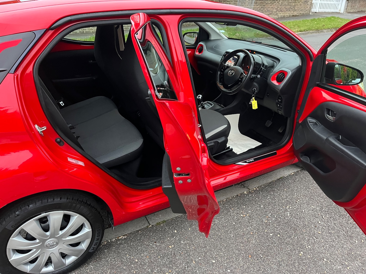 Used Toyota AYGO 2021 for sale - 76242170: Photo 6