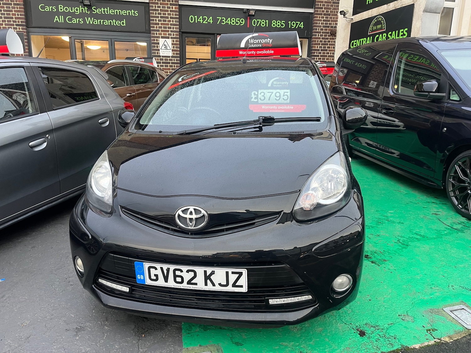 Used Toyota AYGO 2013 for sale - 76896382: Photo 2