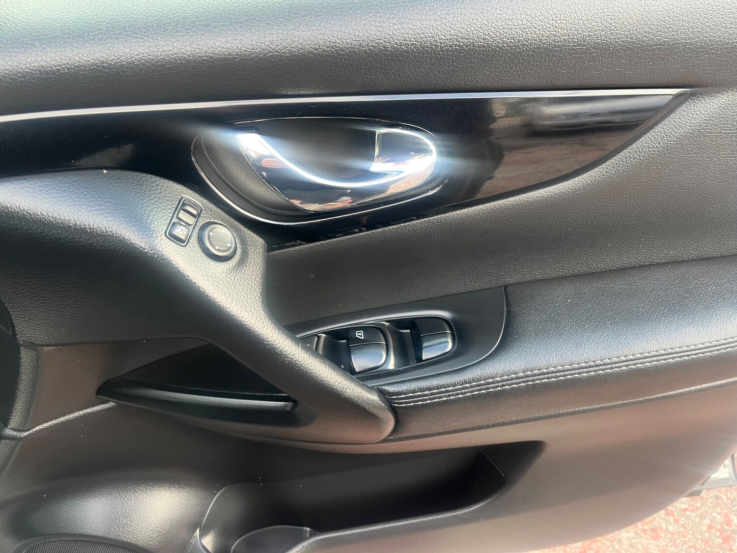 Used Nissan Qashqai 2015 for sale - 76386872: Photo 15