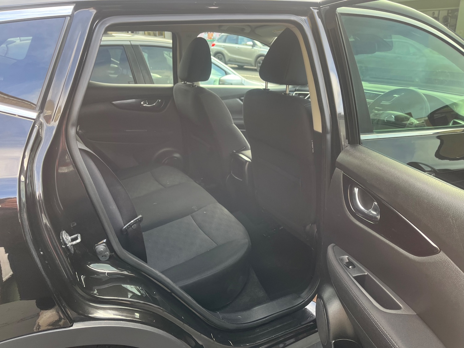 Used Nissan Qashqai 2015 for sale - 77654051: Photo 5