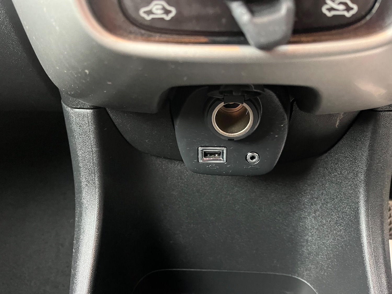 Used Peugeot 108 2016 for sale - 76961897: Photo 13