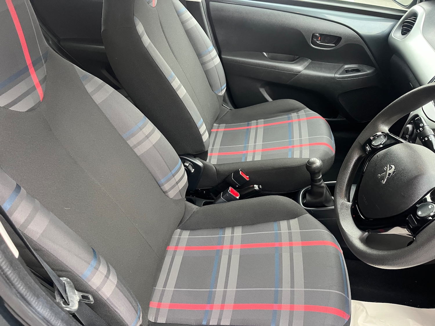 Used Peugeot 108 2016 for sale - 76961897: Photo 5