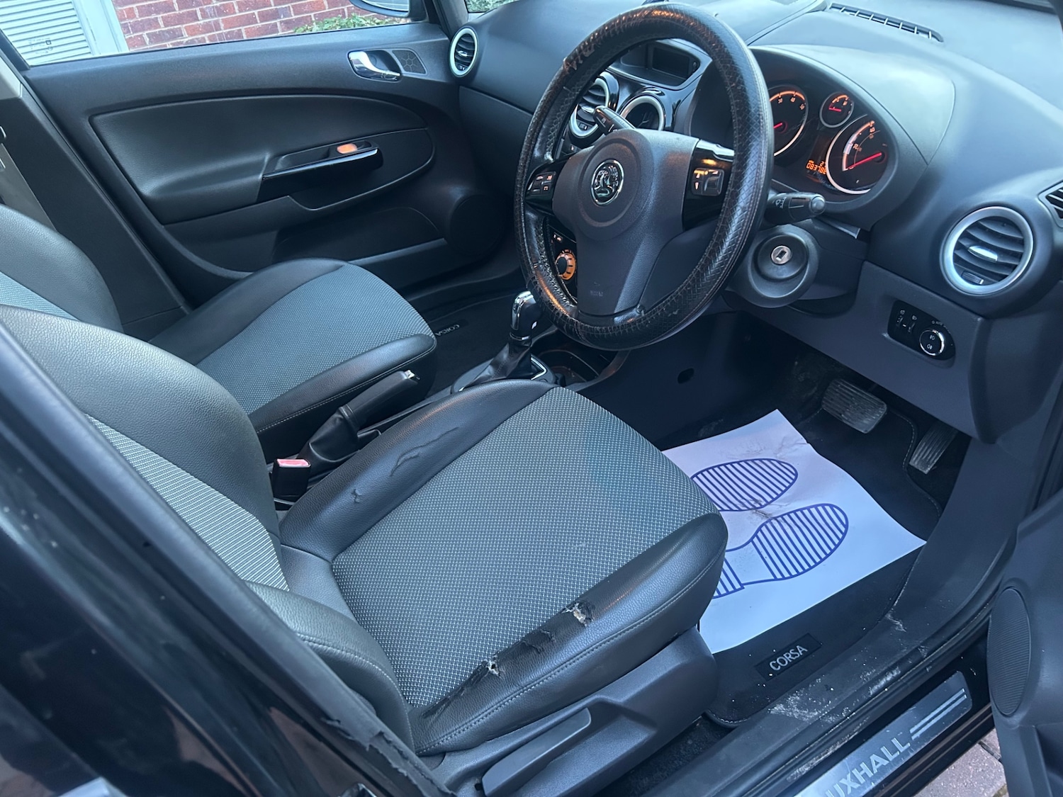 Used Vauxhall Corsa 2010 for sale - 77782128: Photo 11