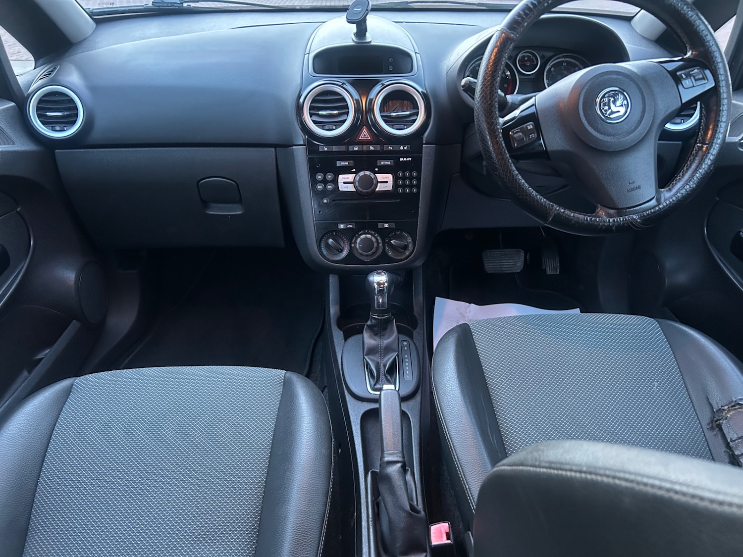 Used Vauxhall Corsa 2010 for sale - 77782128: Photo 9