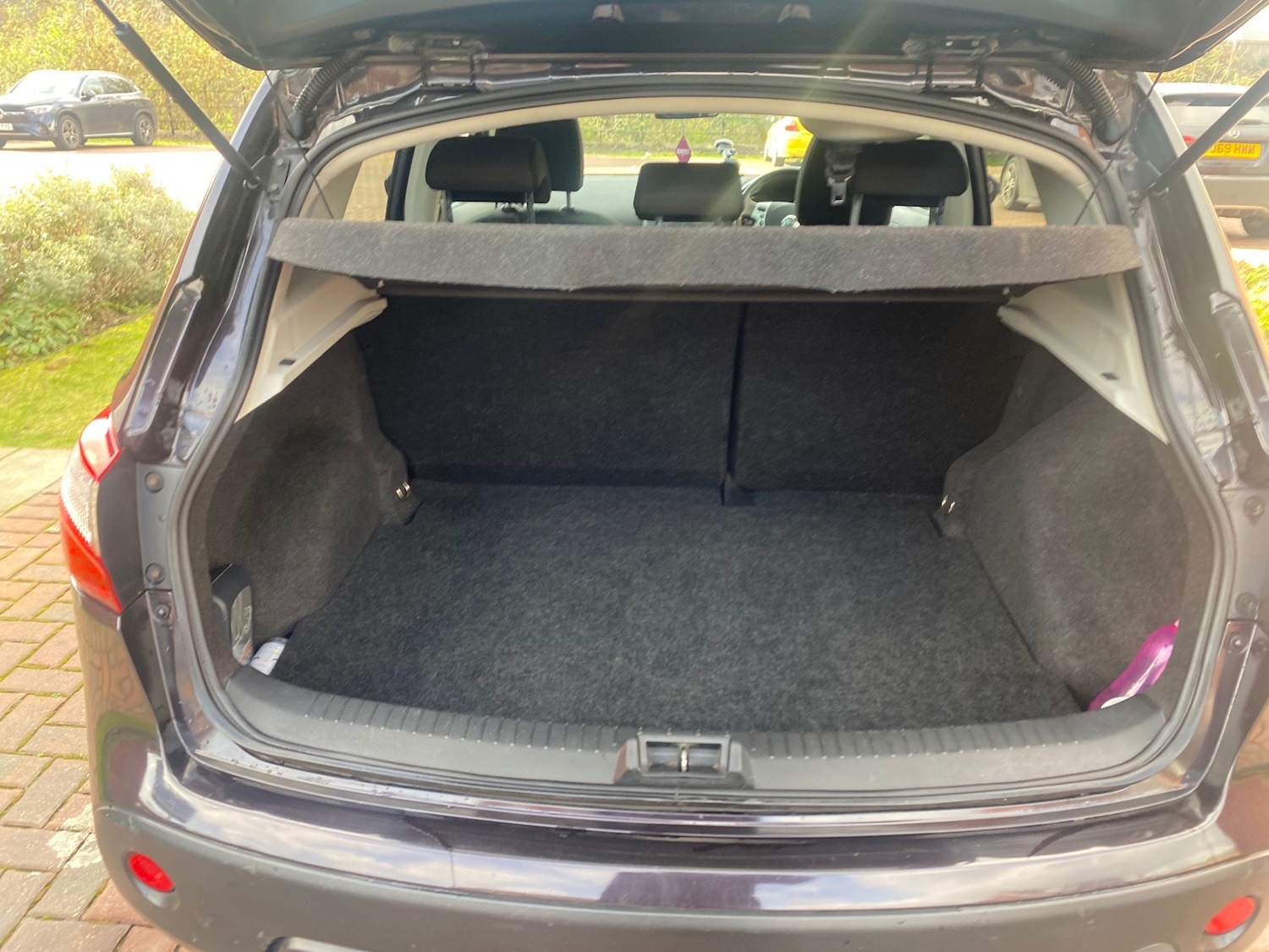 Used Nissan Qashqai 2011 for sale - 77669479: Photo 12