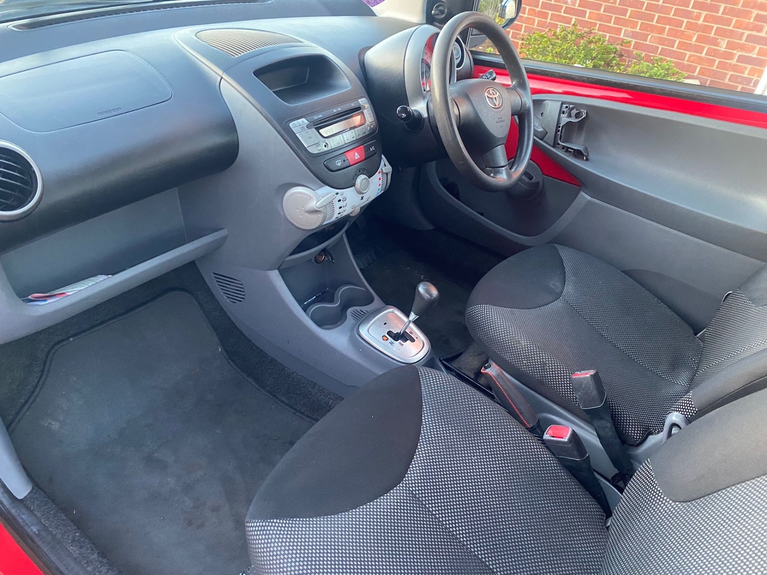 Used Toyota AYGO 2011 for sale - 77028873: Photo 11