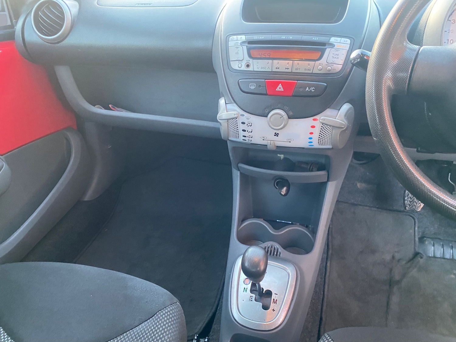 Used Toyota AYGO 2011 for sale - 77028873: Photo 12