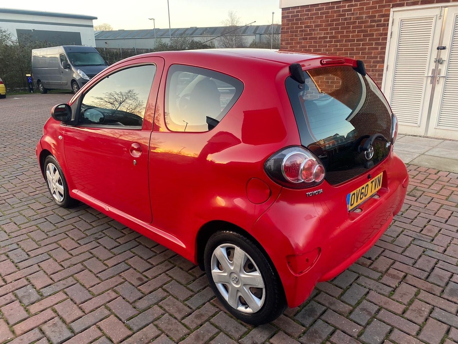 Used Toyota AYGO 2011 for sale - 77028873: Photo 8