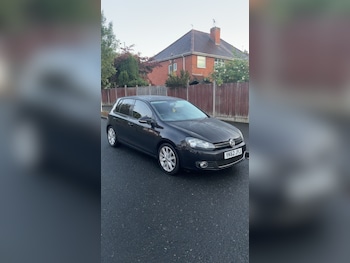 Volkswagen - Golf