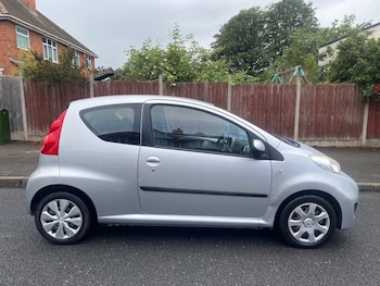 Used Peugeot 107 2010 for sale - 75795232: Photo