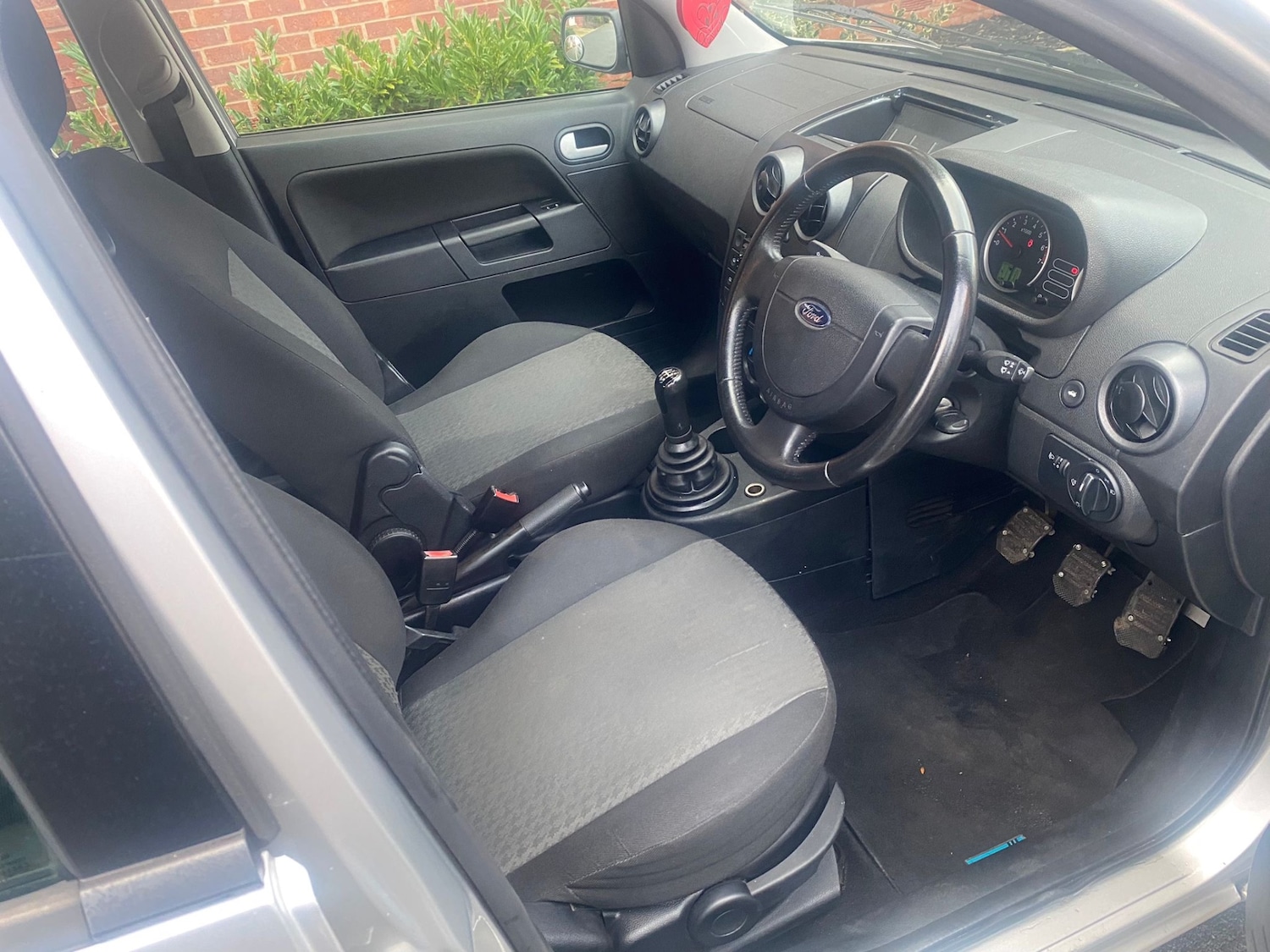 Used Ford Fusion 2004 for sale - 77434945: Photo 11