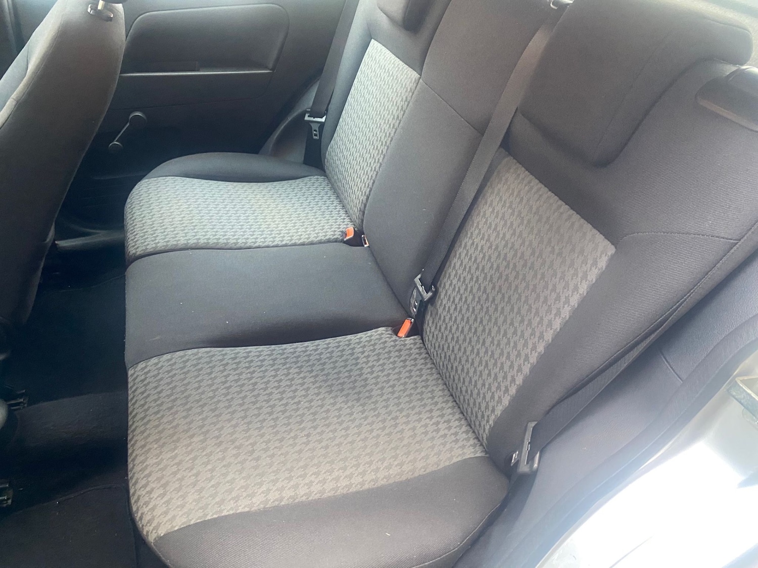 Used Ford Fusion 2004 for sale - 77434945: Photo 13