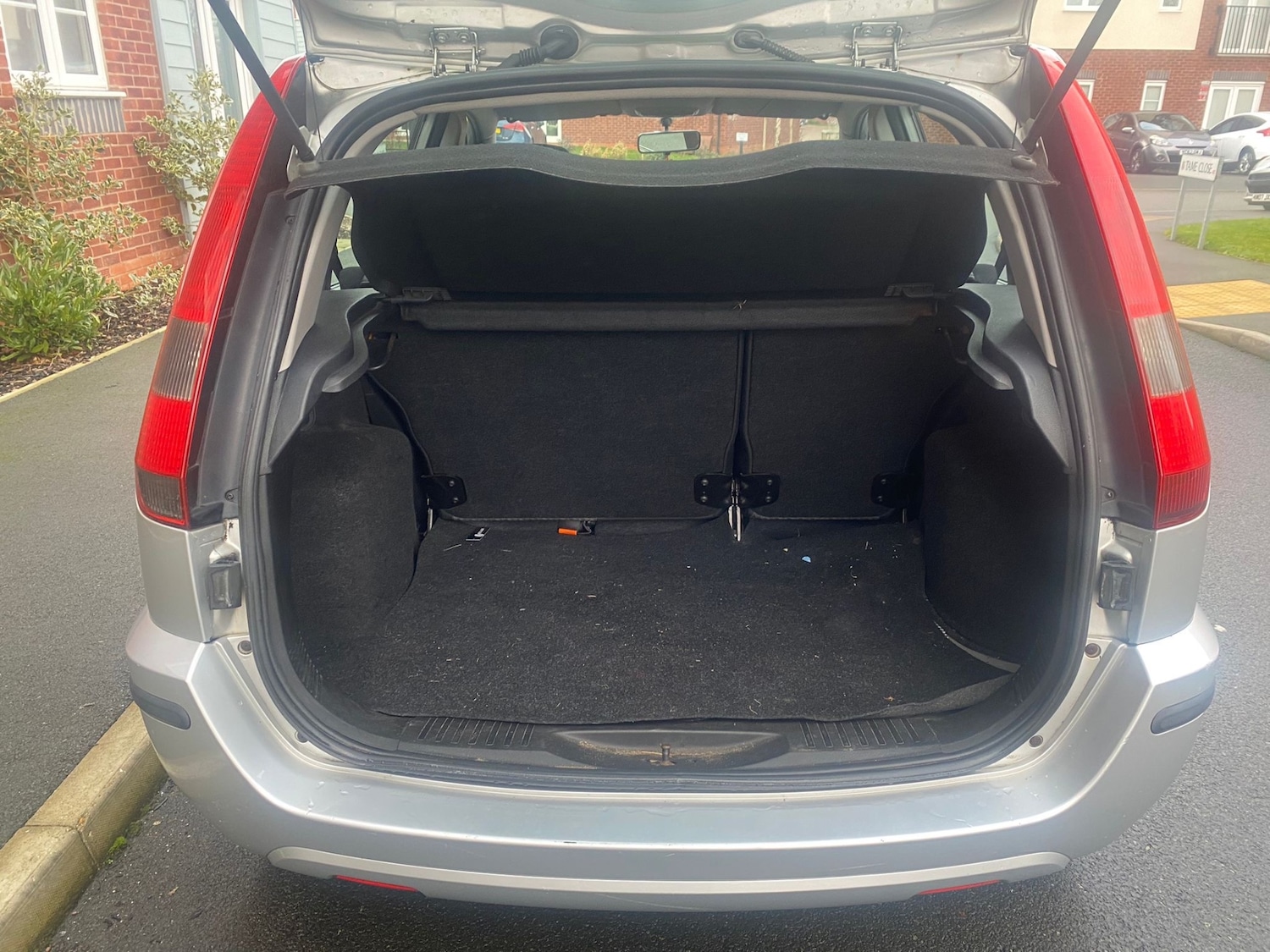 Used Ford Fusion 2004 for sale - 77434945: Photo 15