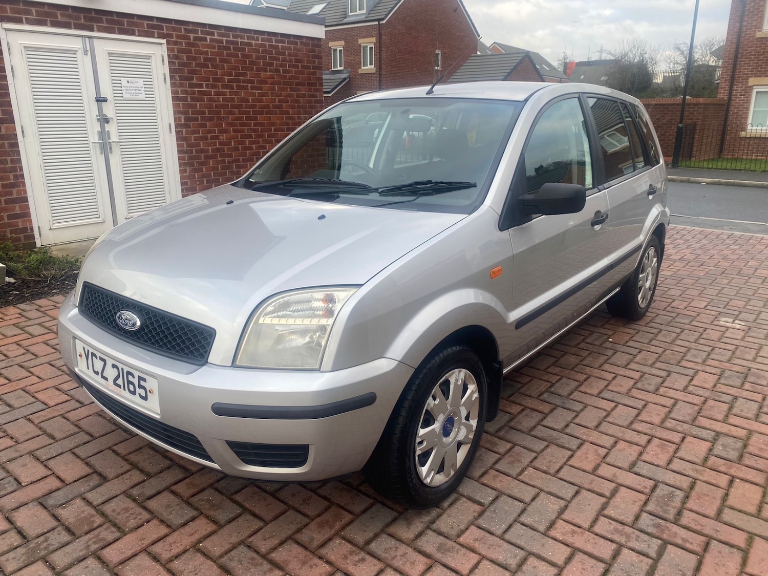 Used Ford Fusion 2004 for sale - 77434945: Photo 3