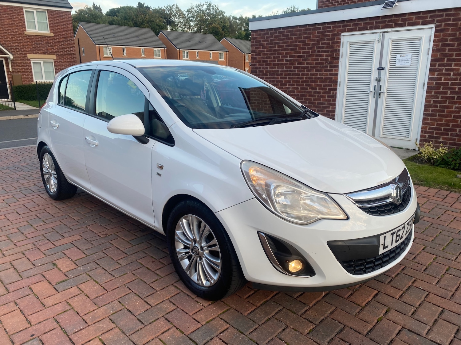 Used Vauxhall Corsa 2012 for sale - 76246334: Photo 1