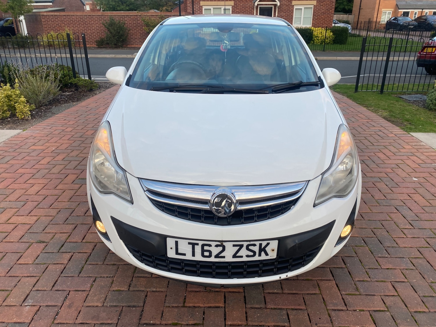 Used Vauxhall Corsa 2012 for sale - 76246334: Photo 2