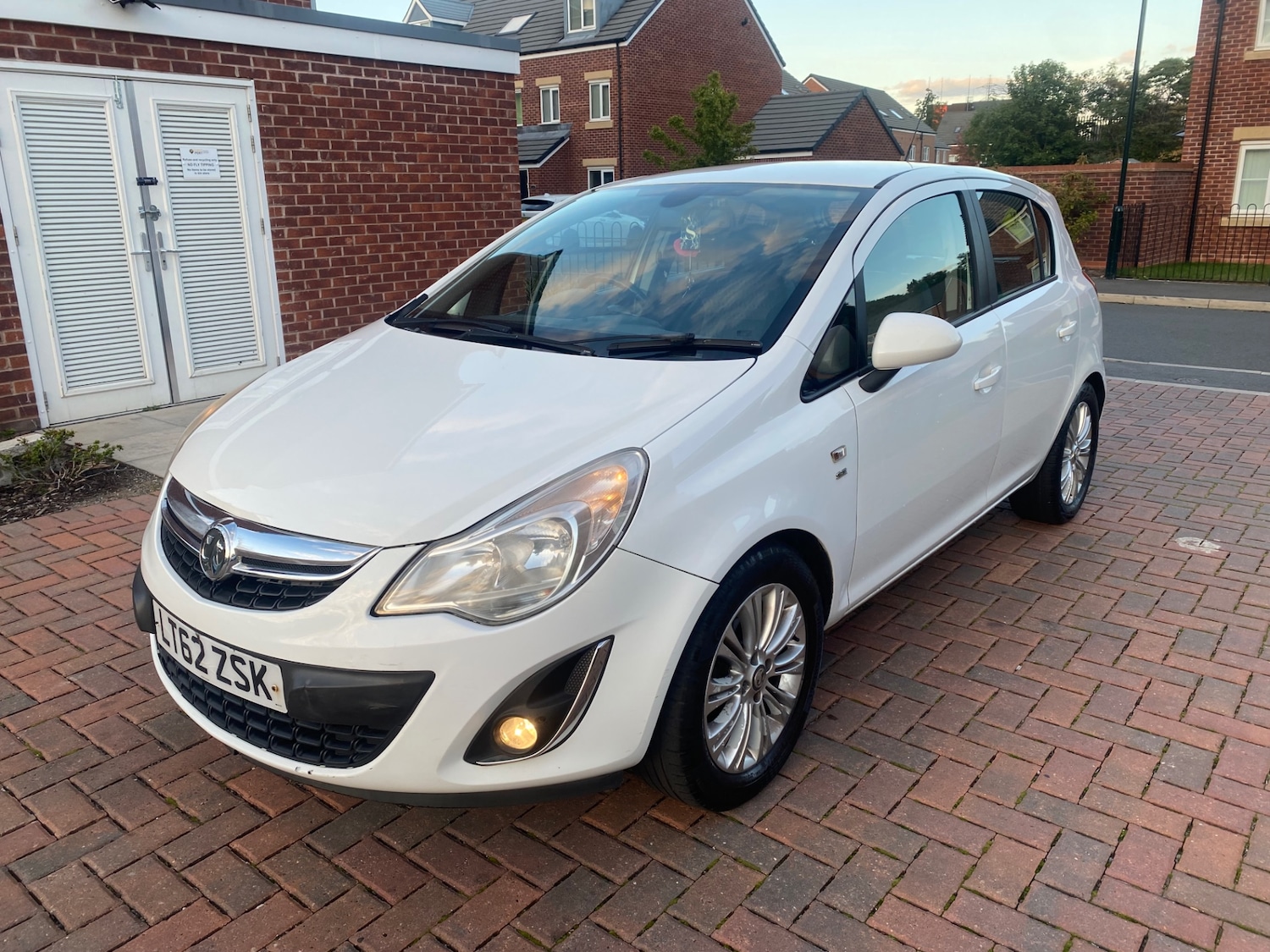 Used Vauxhall Corsa 2012 for sale - 76246334: Photo 3