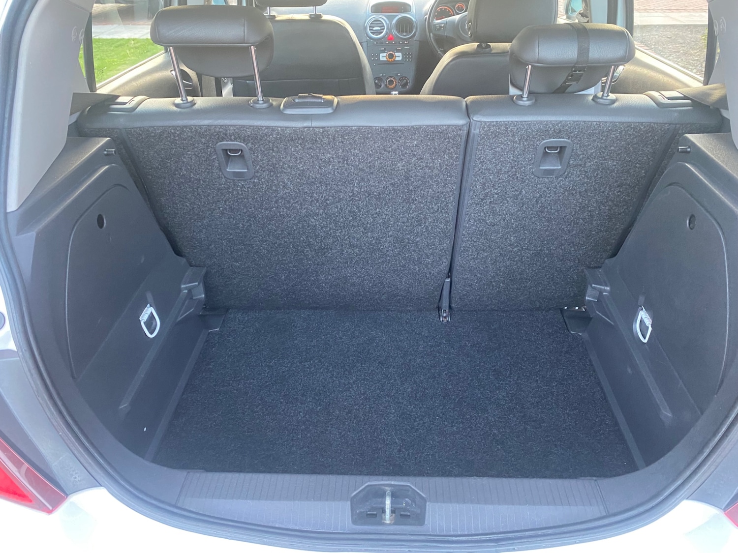 Used Vauxhall Corsa 2012 for sale - 76246334: Photo 9