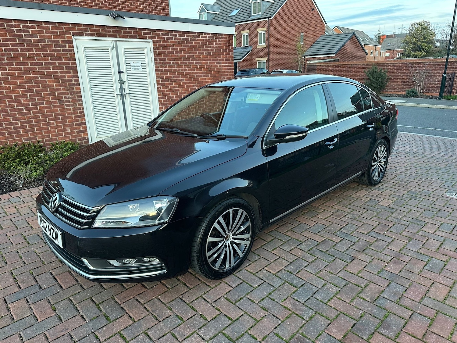 Used Volkswagen Passat 2012 for sale - 76682219: Photo 2