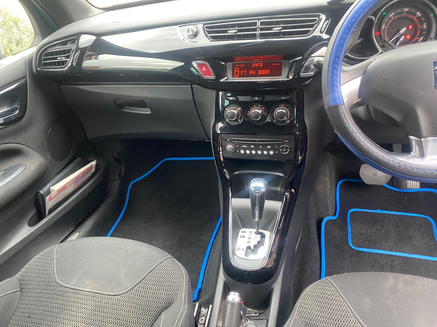Used Citroen DS3 2011 for sale - 76354993: Photo 15