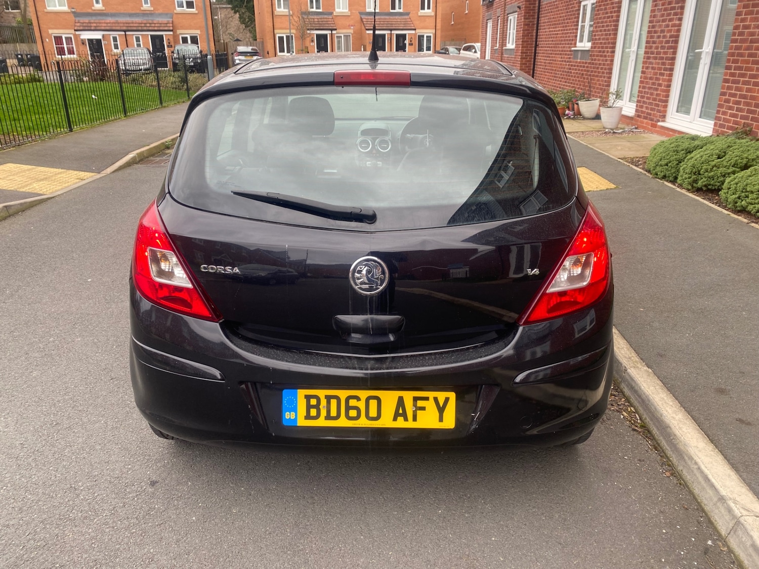 Used Vauxhall Corsa 2010 for sale - 77819565: Photo 3