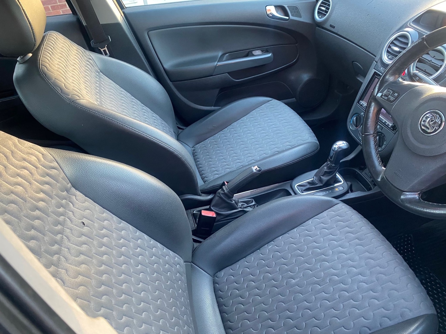 Used Vauxhall Corsa 2011 for sale - 77028867: Photo 10