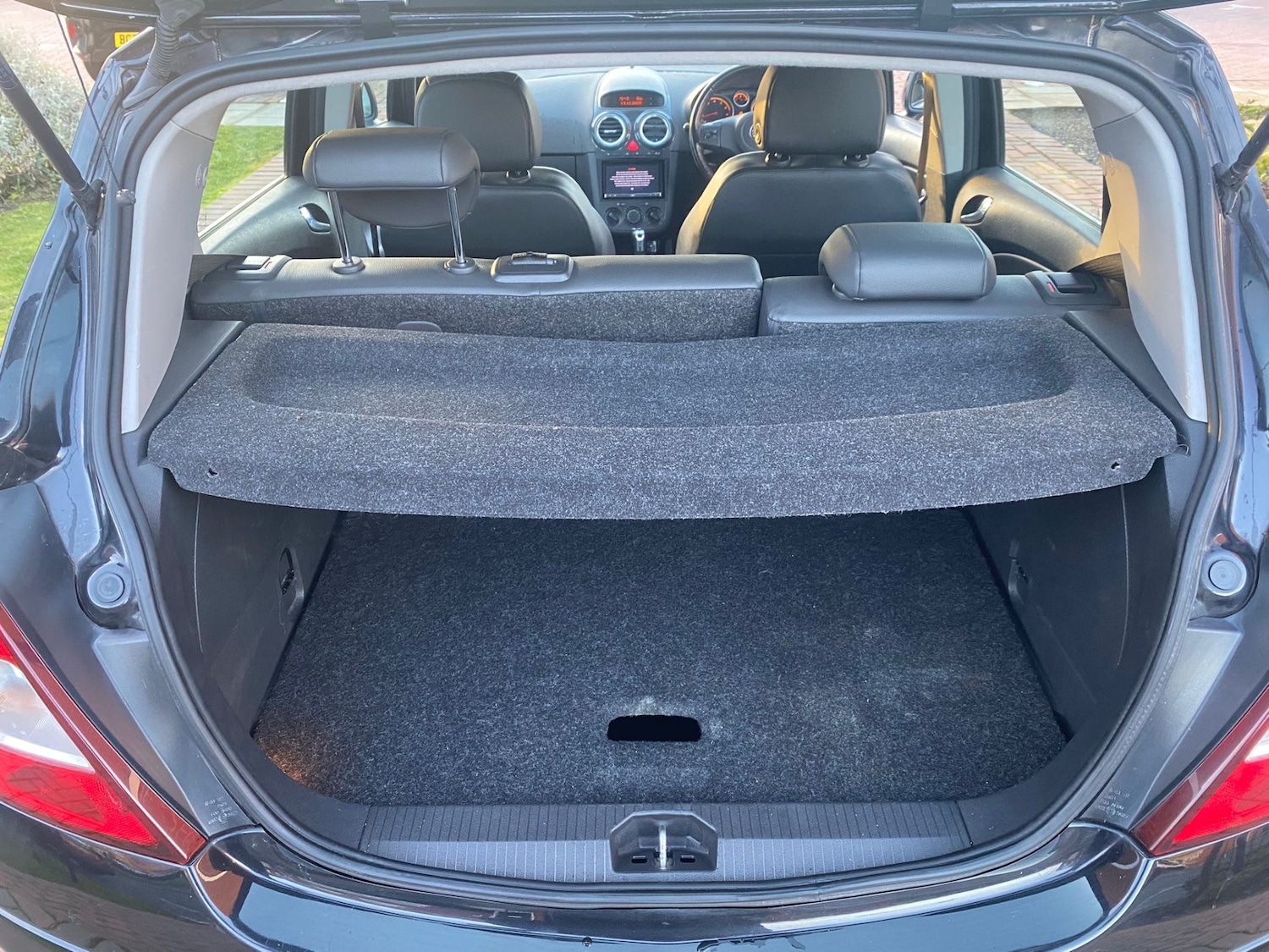 Used Vauxhall Corsa 2011 for sale - 77028867: Photo 13