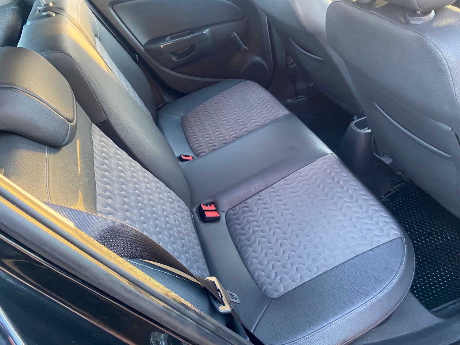 Used Vauxhall Corsa 2011 for sale - 77028867: Photo 9