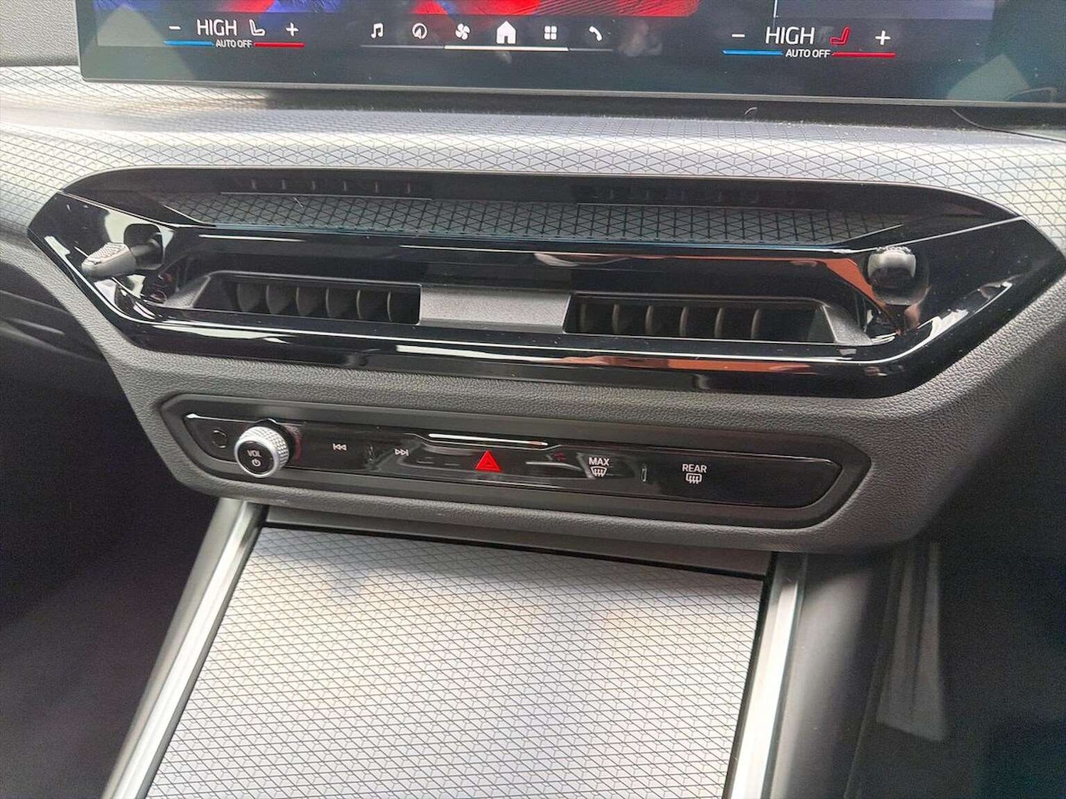 Used BMW 3 Series 2025 for sale - 76596362: Photo 12