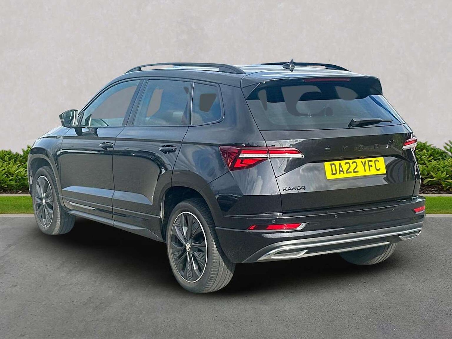 Used Skoda Karoq 2022 for sale - 76596343: Photo 2