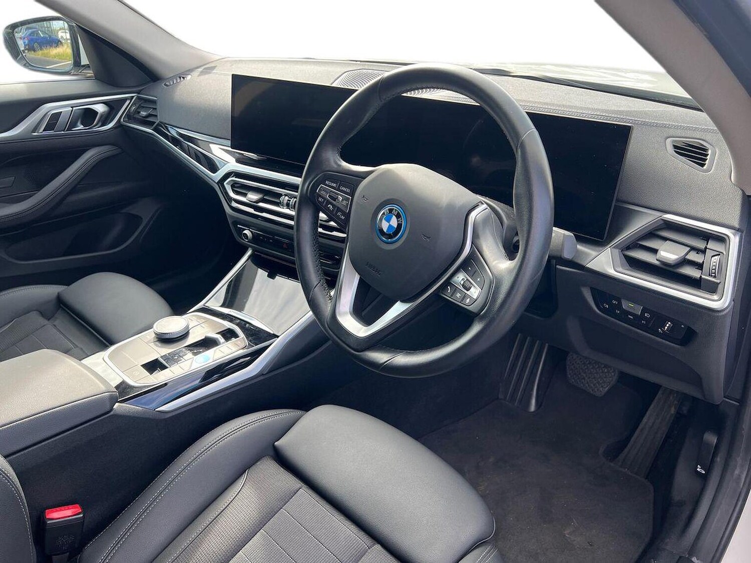 Used BMW i4 2023 for sale - 76064445: Photo 15