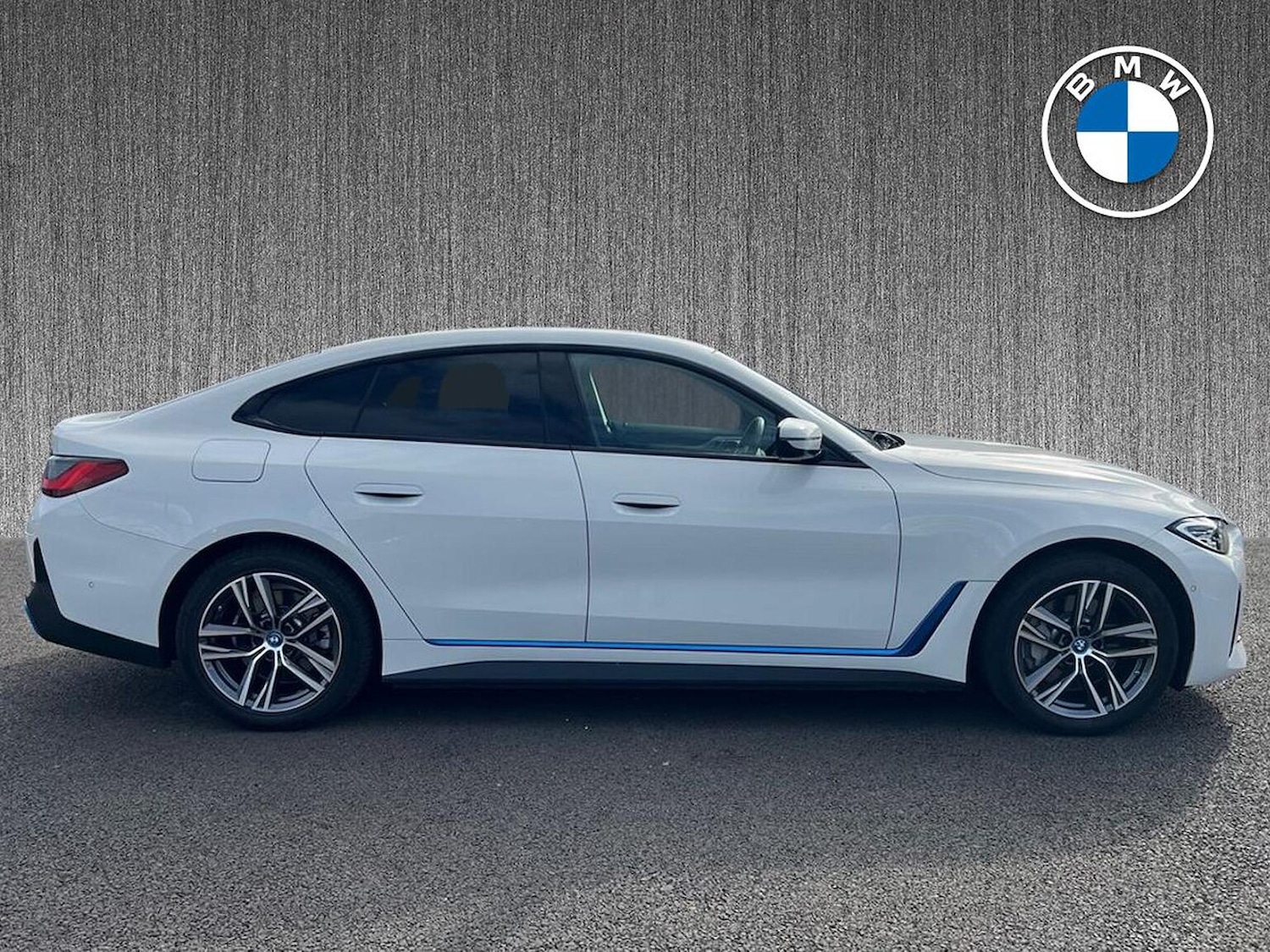 Used BMW i4 2023 for sale - 76064445: Photo 3