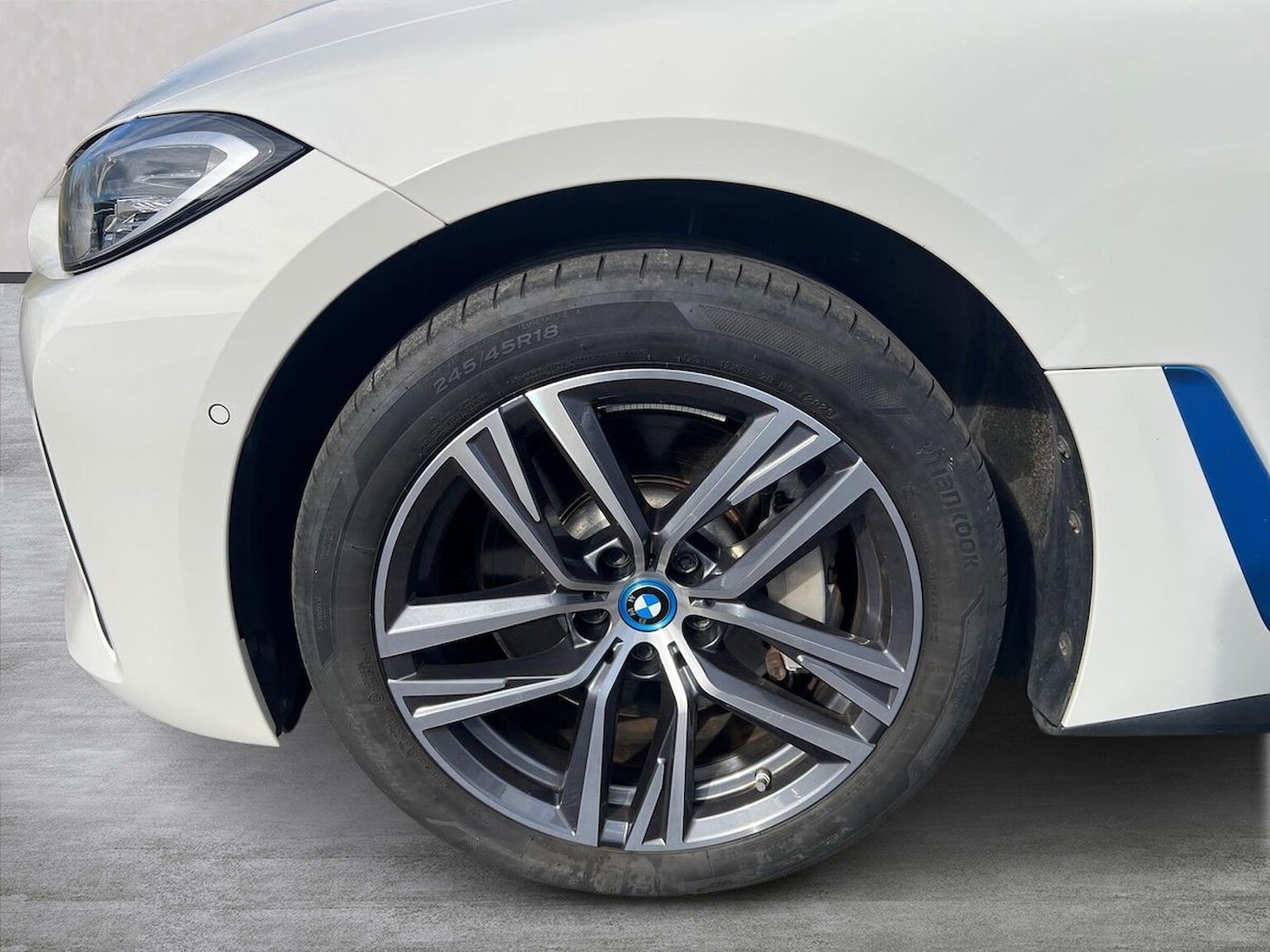 Used BMW i4 2023 for sale - 76064445: Photo 6