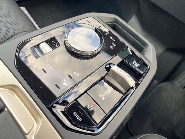 Used BMW iX 2022 for sale - 76040743: Photo 14