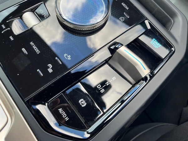 Used BMW iX 2022 for sale - 76040743: Photo 23