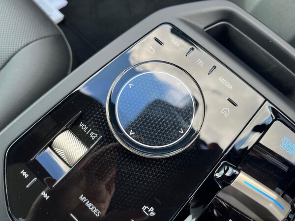 Used BMW iX 2022 for sale - 76040743: Photo 24