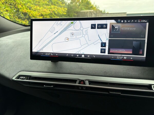 Used BMW iX 2025 for sale - 76082539: Photo 12