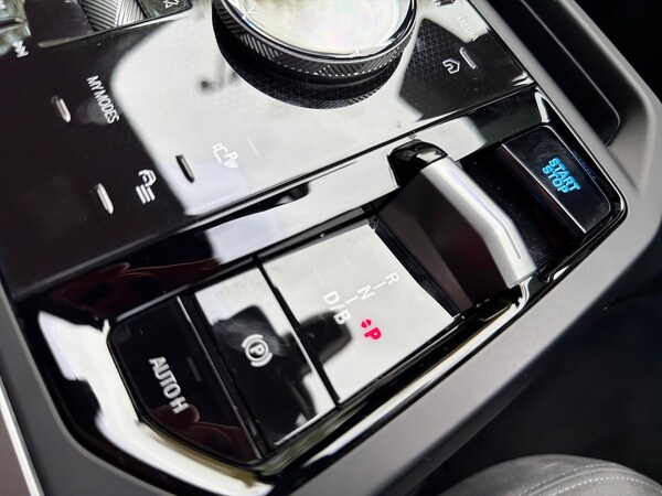 Used BMW iX 2025 for sale - 76082539: Photo 23