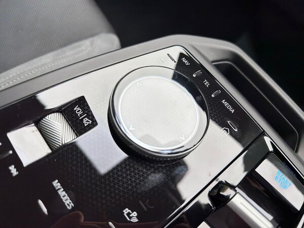 Used BMW iX 2025 for sale - 76082539: Photo 24