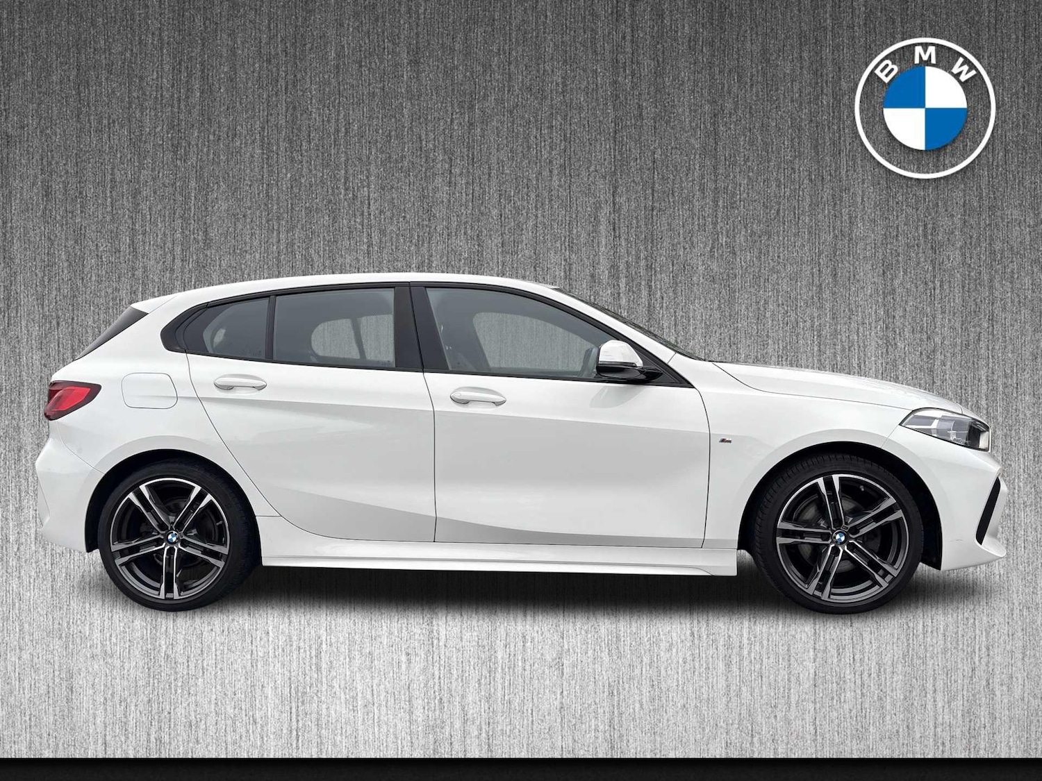 Used BMW 1 Series 2022 for sale - 77078000: Photo 2