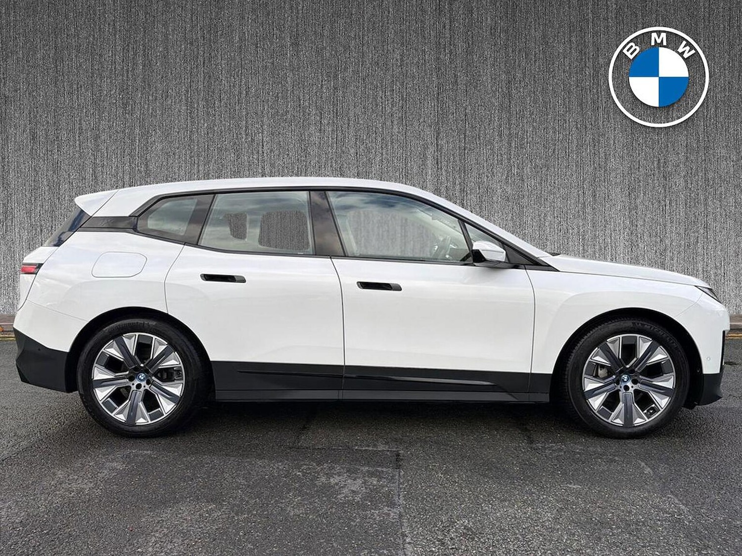 Used BMW iX 2023 for sale - 76346995: Photo 3